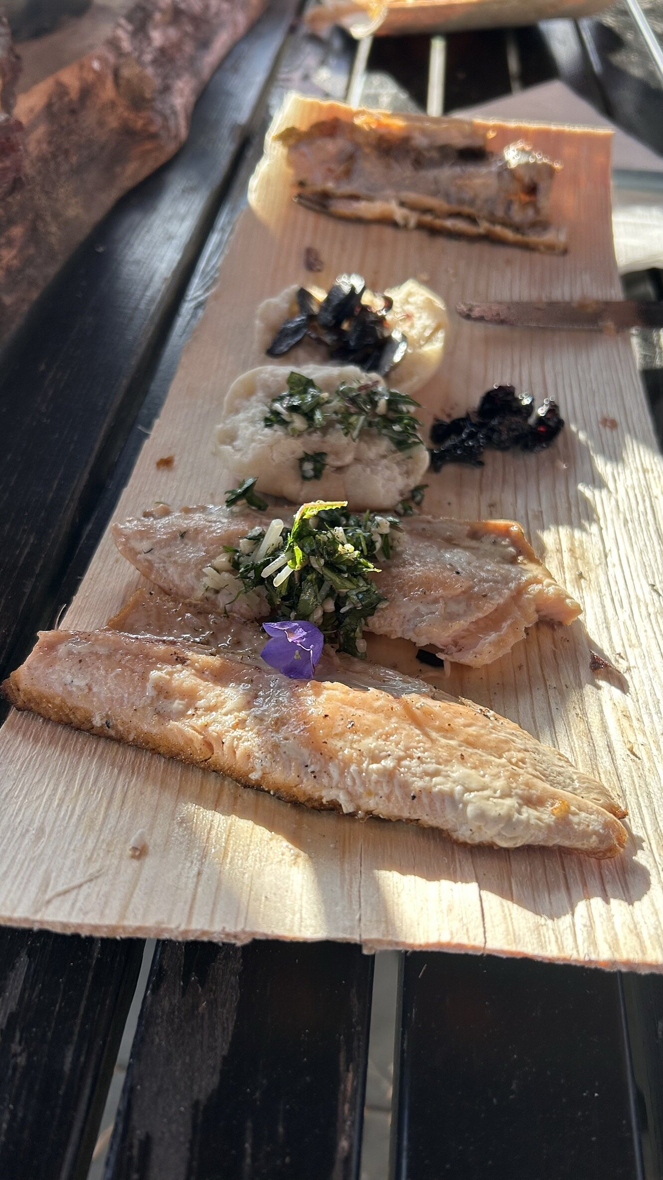 Fisch zubereiten Outdoor Küche Lappland